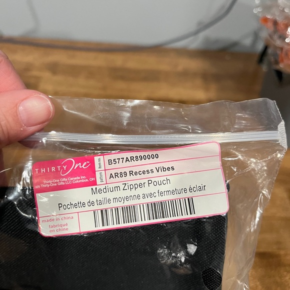 Thirty-One Recess Vibes Black Zipper Pouch - Picture 2 of 5